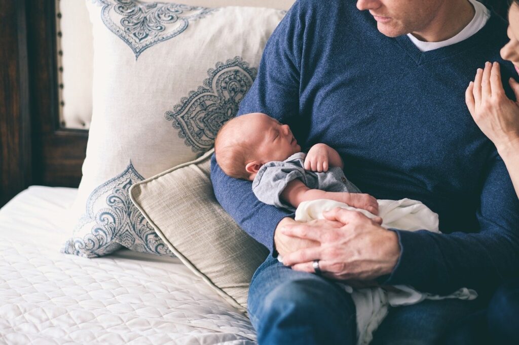 people, father, mother-2592302.jpg